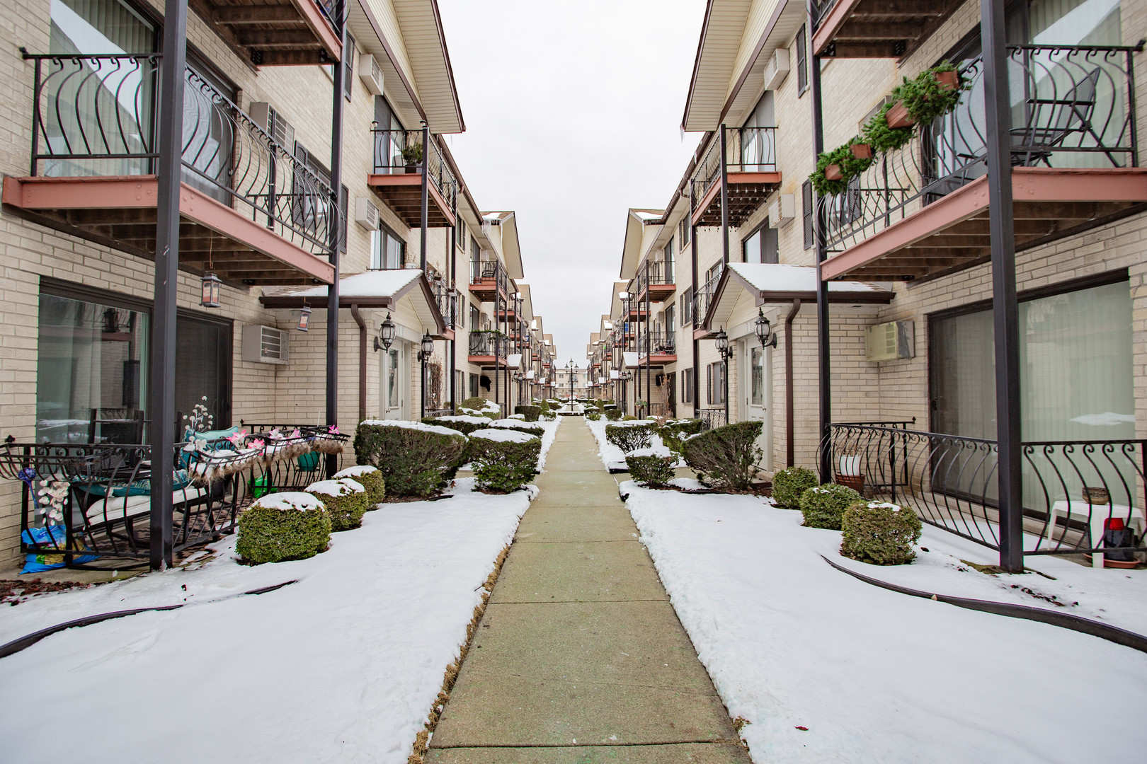 5151 N EAST RIVER Road #125A, Chicago, IL