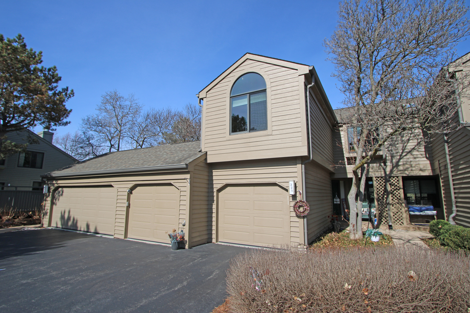 328 Indian Point #328, Lake Barrington, IL