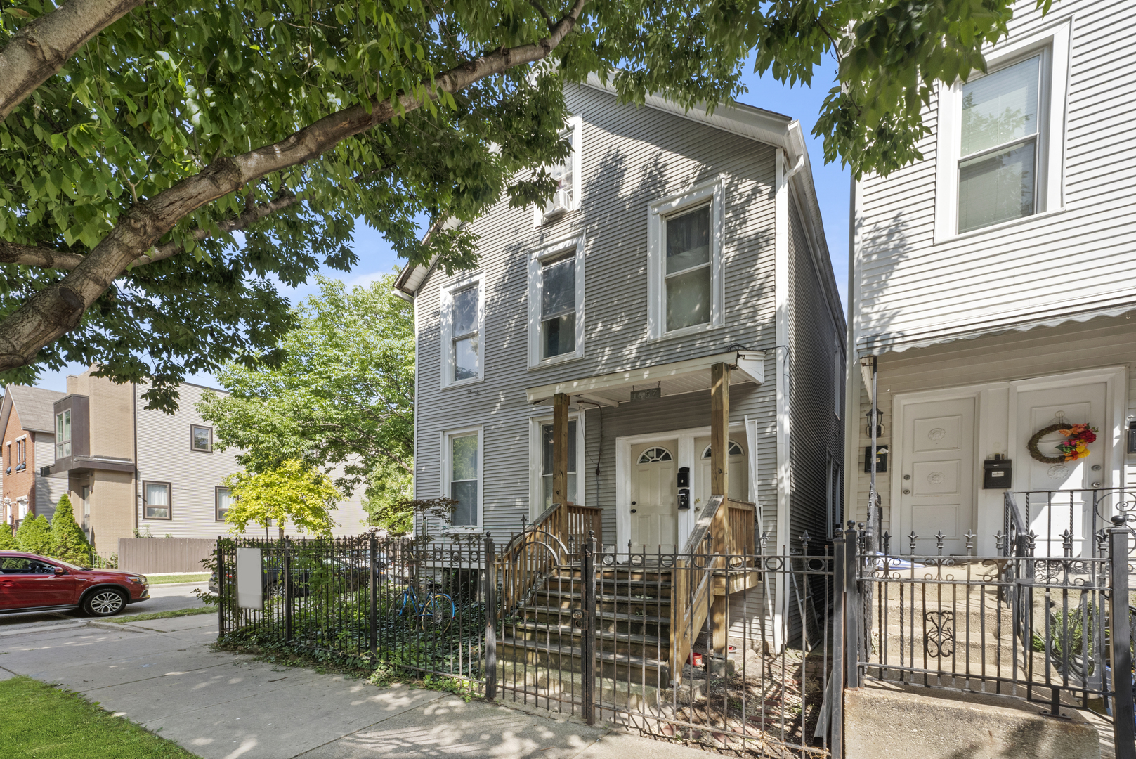 1657 N Artesian Avenue, Chicago, IL