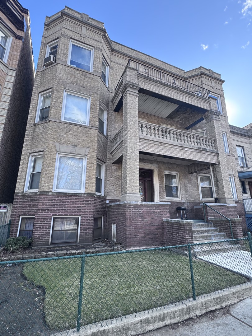 1235 W Foster Avenue, Chicago, IL