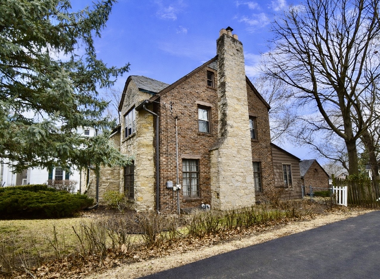 1261 W Stephenson Street, Freeport, IL