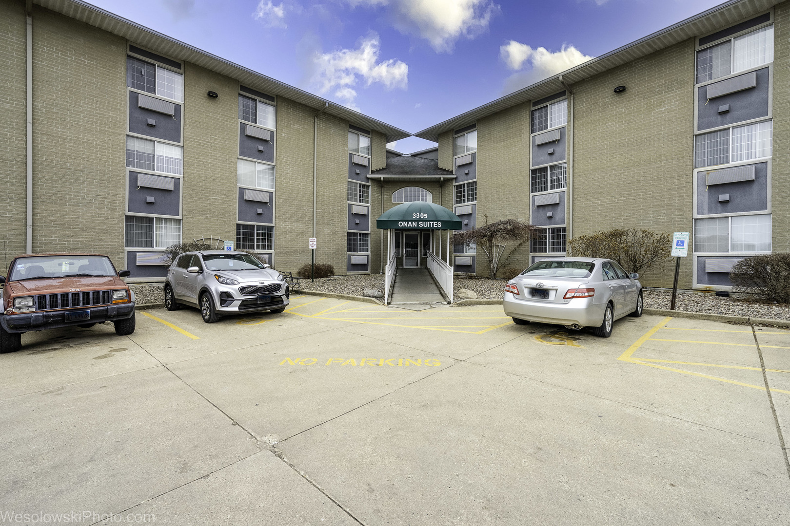 3305 Sunset Avenue #126, Waukegan, IL