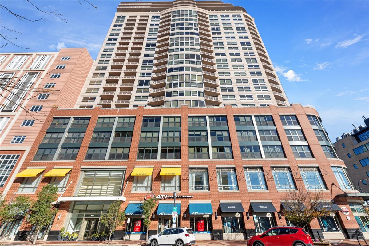 807 DAVIS Street #1209, Evanston, IL