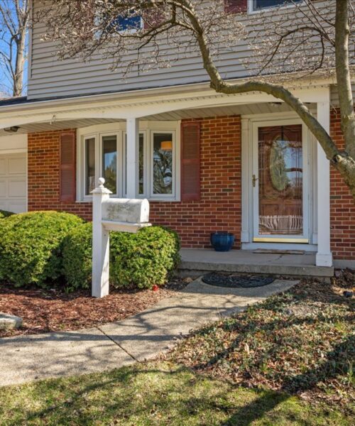 401 E Side Drive, Geneva, IL