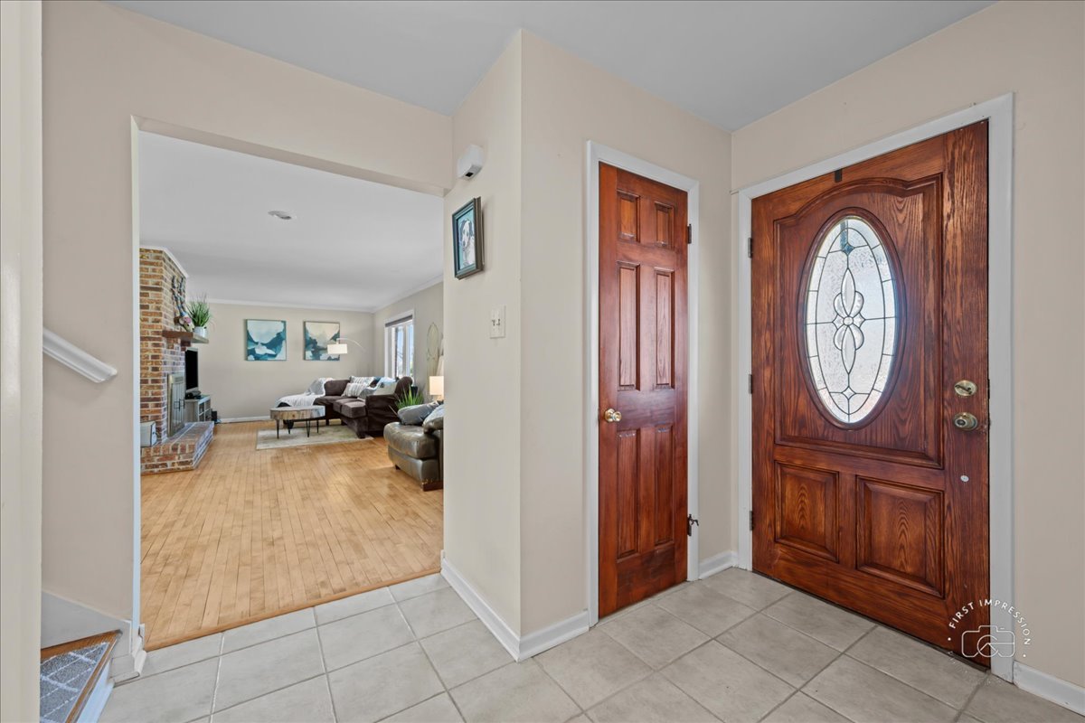 401 E Side Drive, Geneva, IL