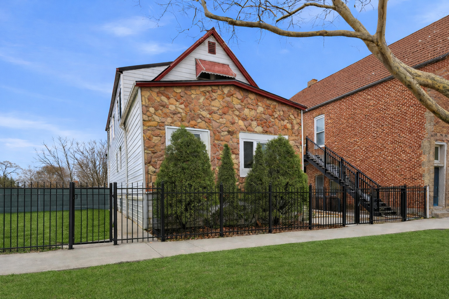 11735 S Indiana Avenue, Chicago, IL
