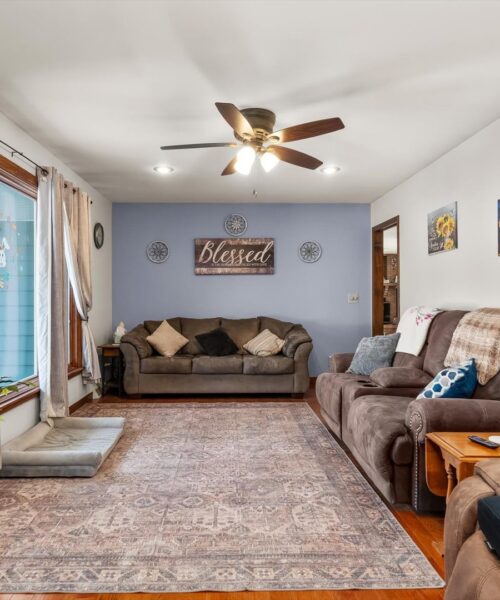 128 Edgebrook Drive, Sandwich, IL