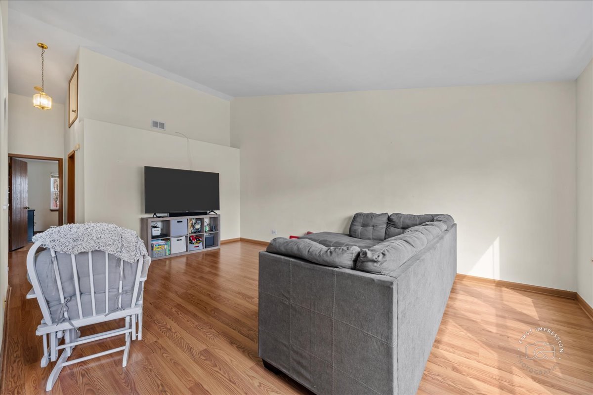 362 Chaparral Court, Elgin, IL