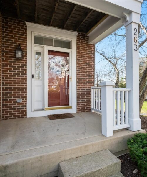 263 Lillian Court, Geneva, IL