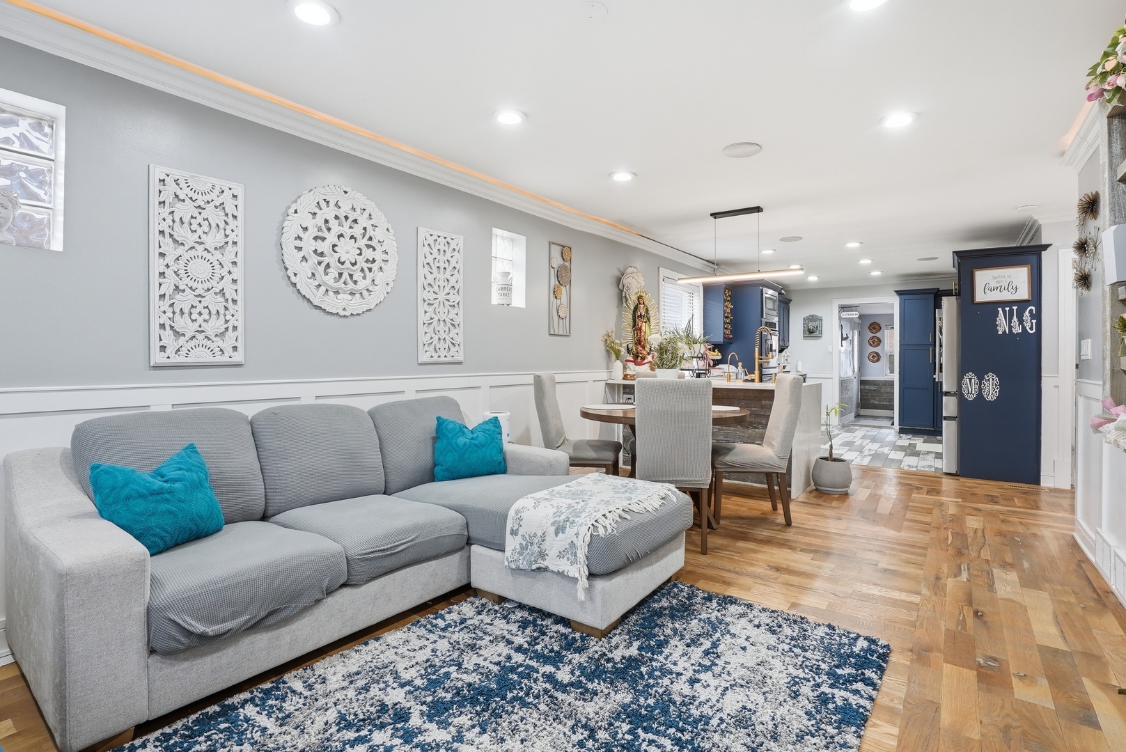 1900 N Kenneth Avenue, Chicago, IL