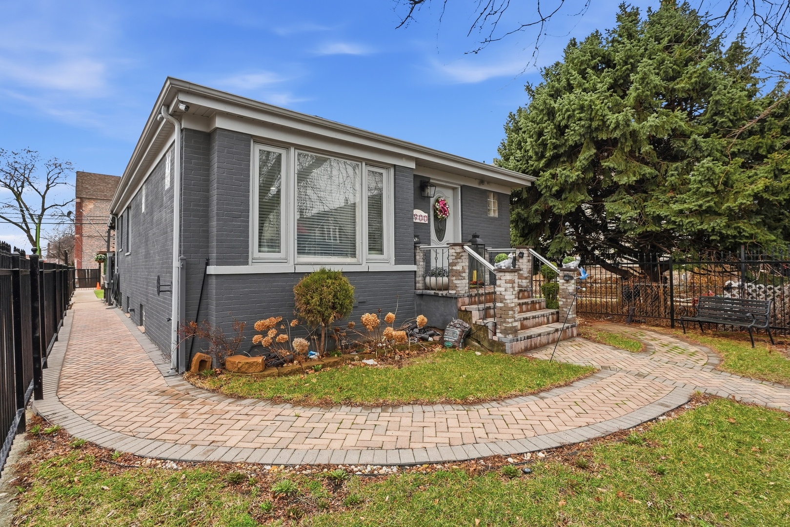 1900 N Kenneth Avenue, Chicago, IL