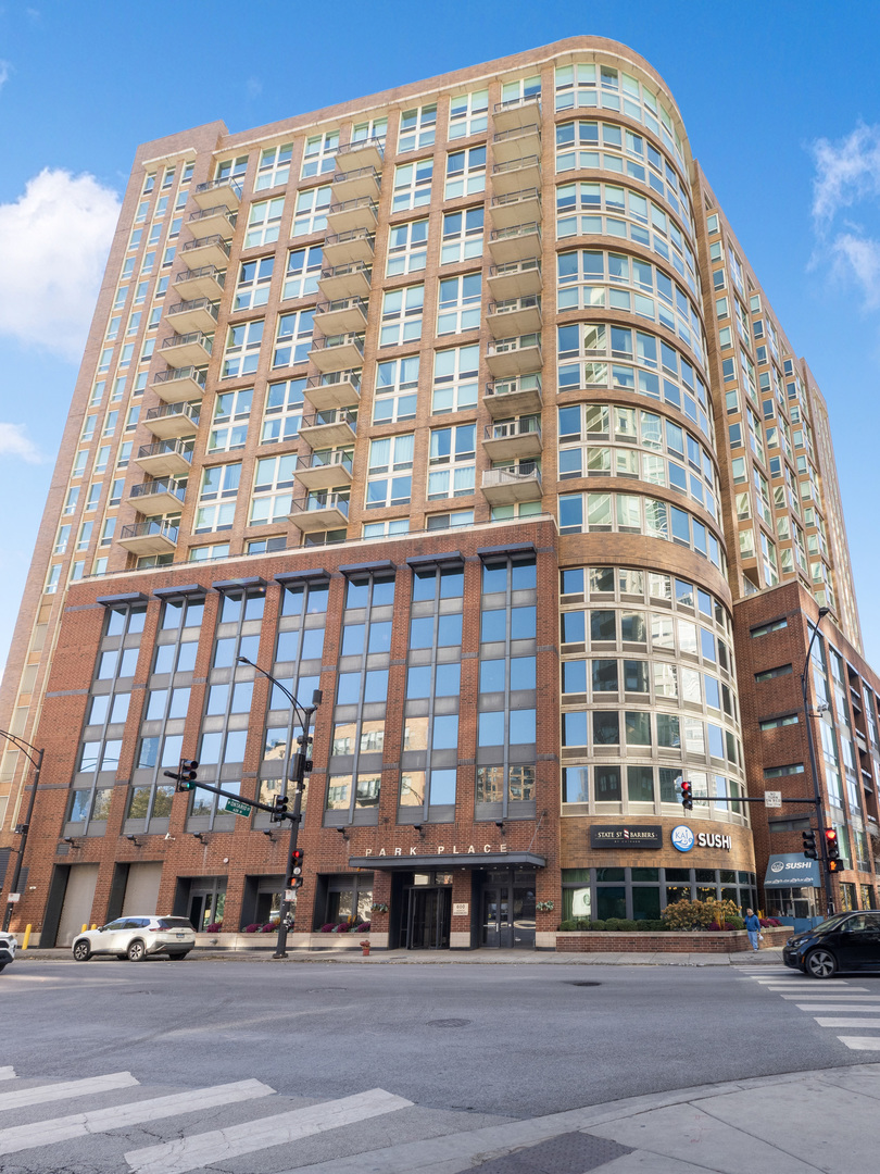 600 N Kingsbury Street #906, Chicago, IL