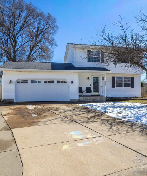 322 Sullivan Drive, Colona, IL