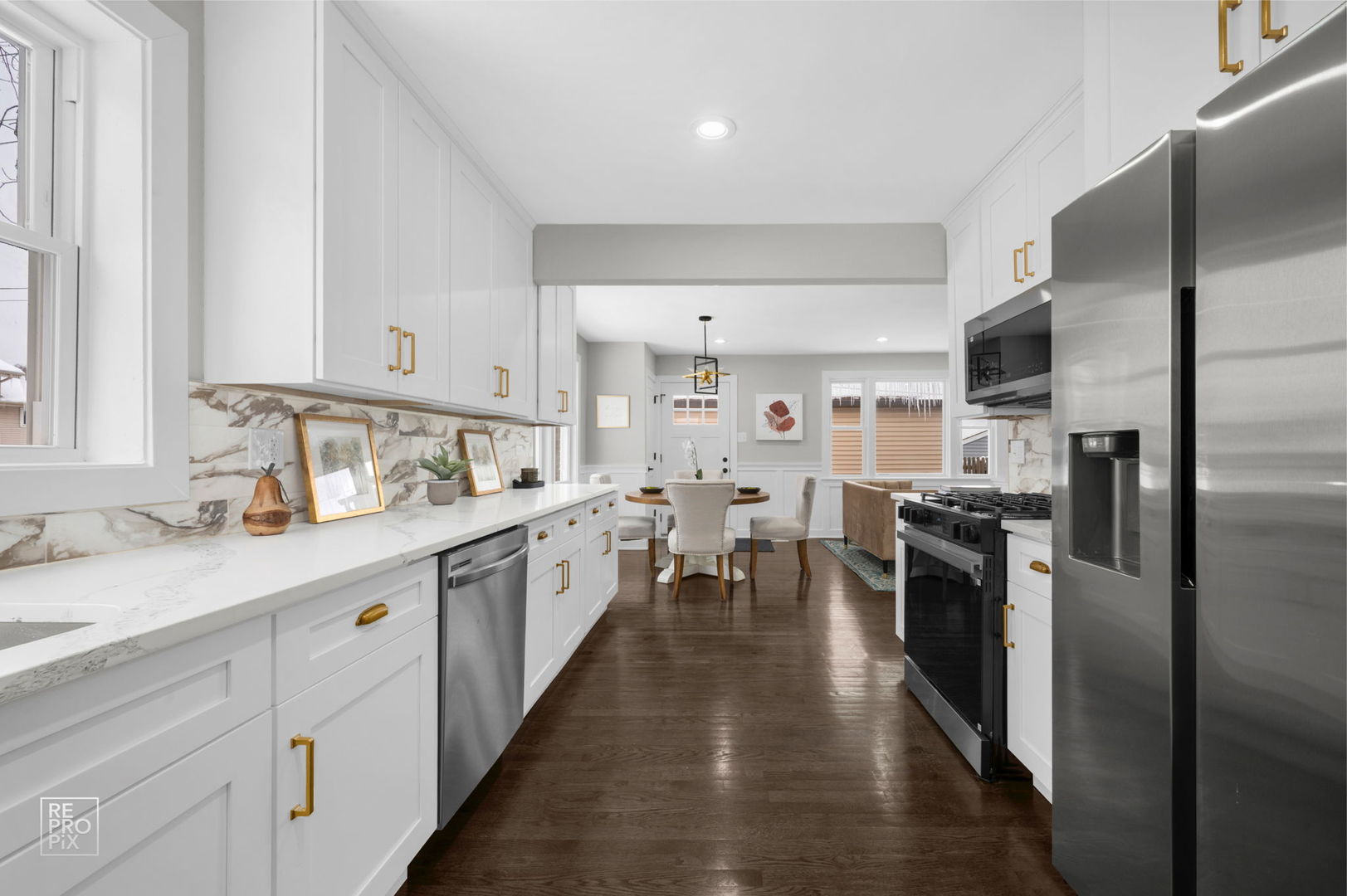 9133 Oak Park Avenue, Morton Grove, IL