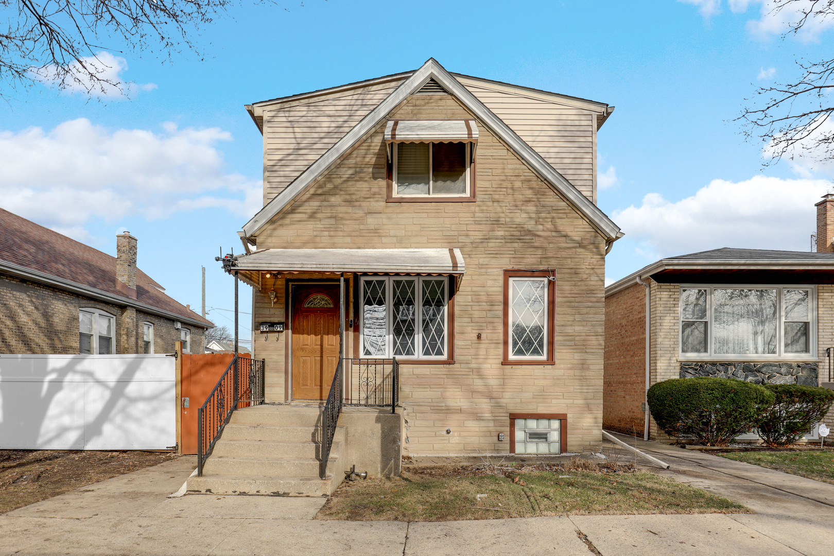 3909 N Newland Avenue, Chicago, IL