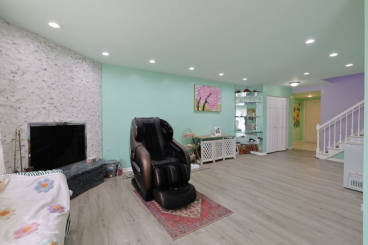 1803 Koehling Road, Northbrook, IL