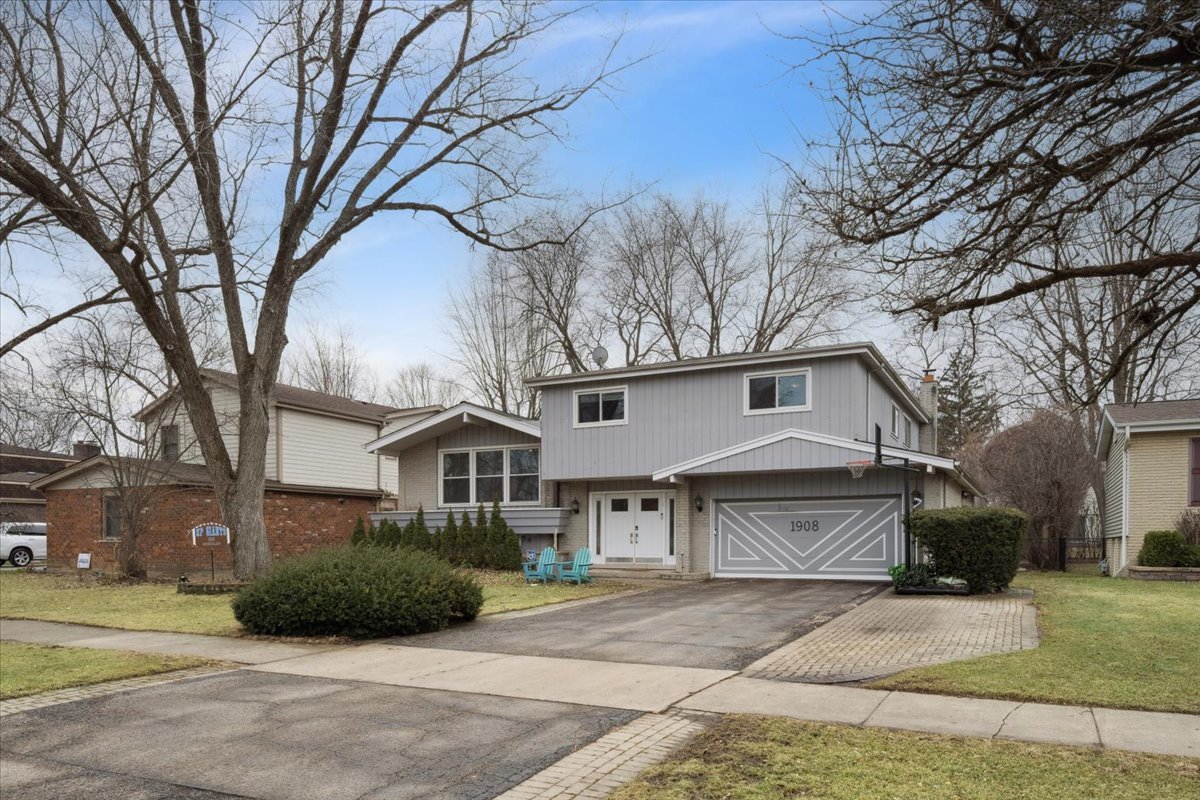 1908 Mccraren Road, Highland Park, IL
