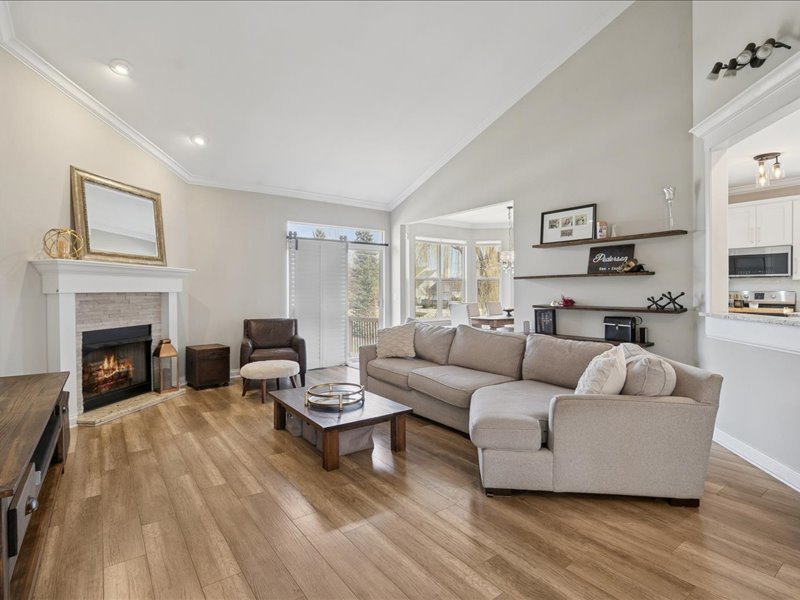 704 Brighton Circle, Port Barrington, IL