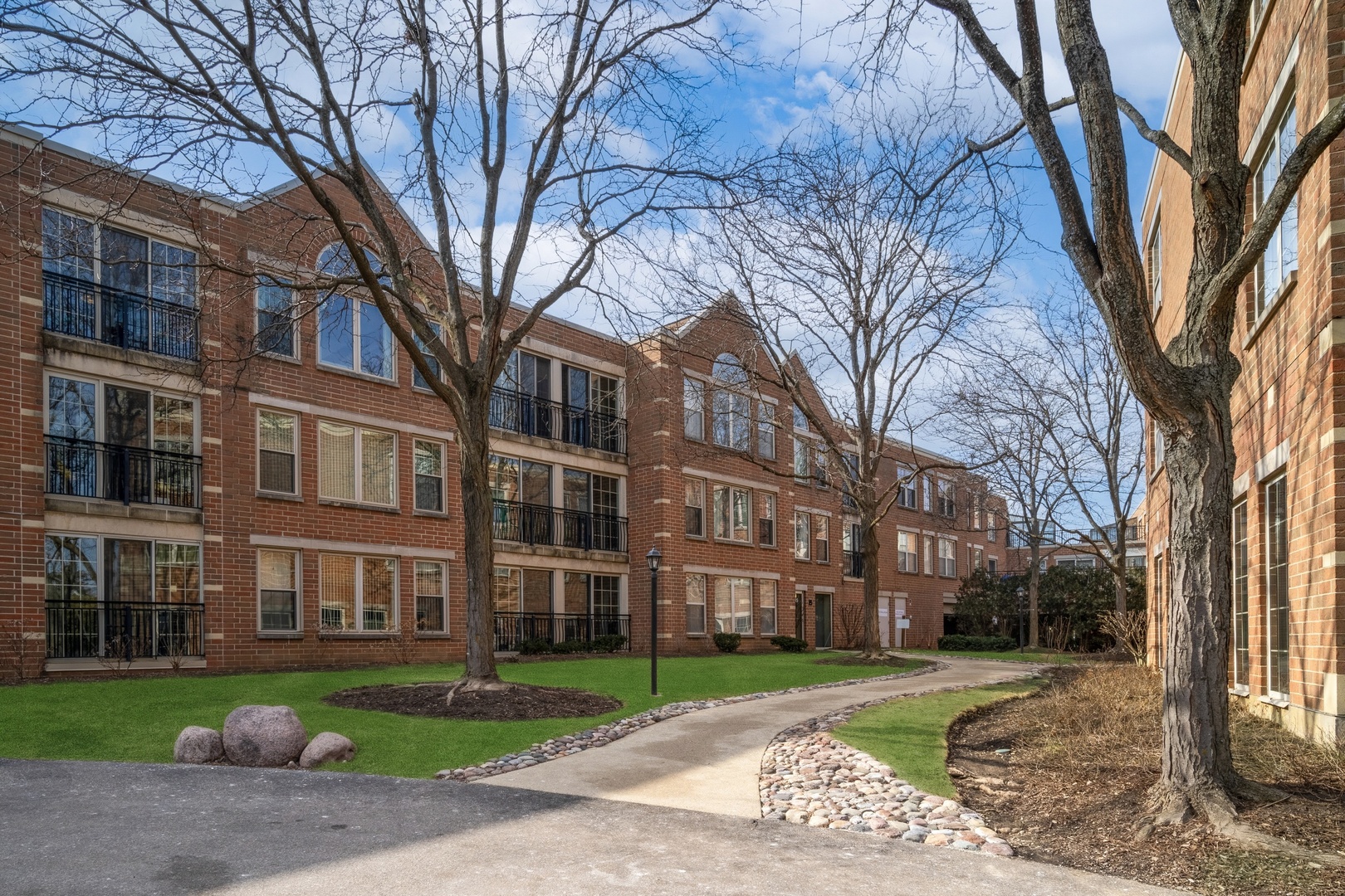 1625 Glenview Road #207, Glenview, IL