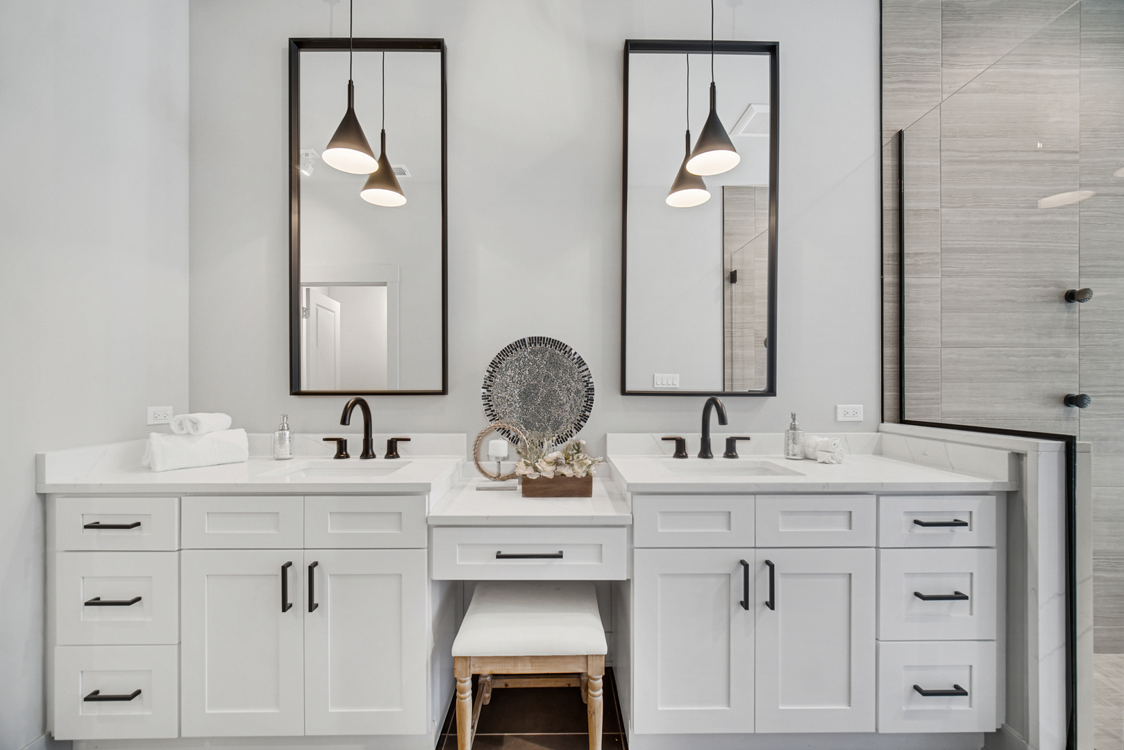 4559 S Michigan Avenue #2S, Chicago, IL