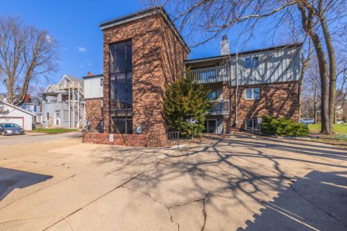 1111 E Jefferson Street #1, Bloomington, IL