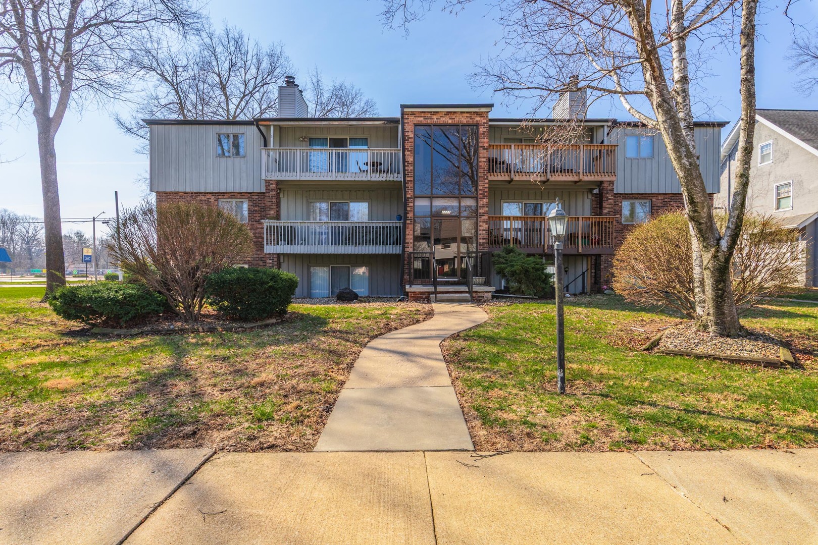 1111 E Jefferson Street #1, Bloomington, IL