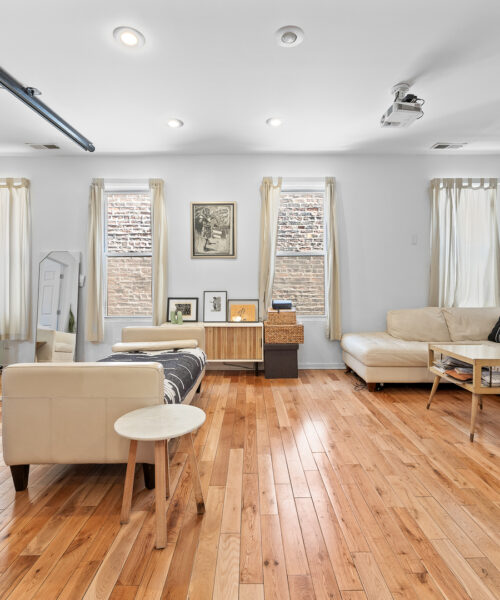 1527 W 18th Place, Chicago, IL