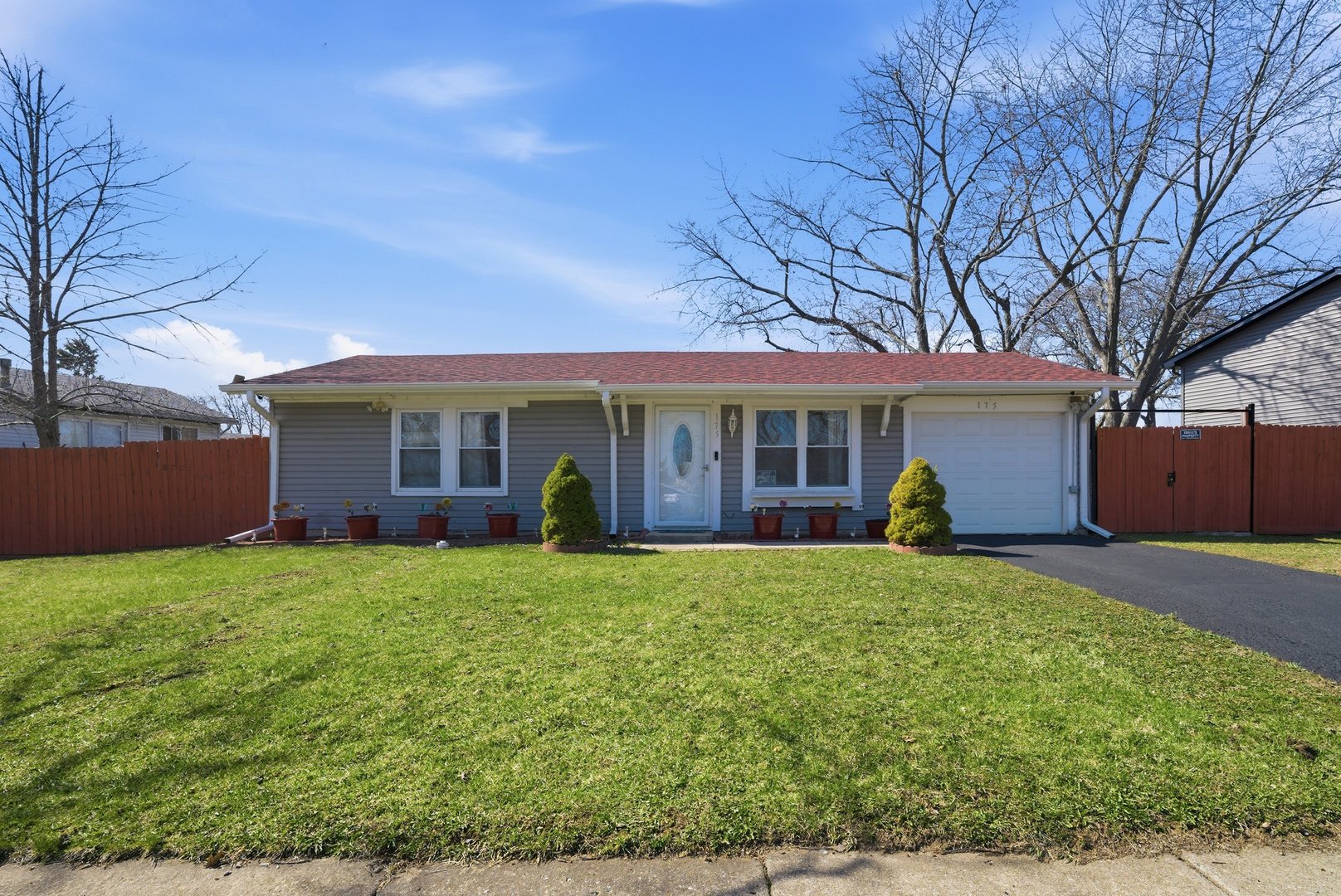 175 Creekside Drive, Bolingbrook, IL