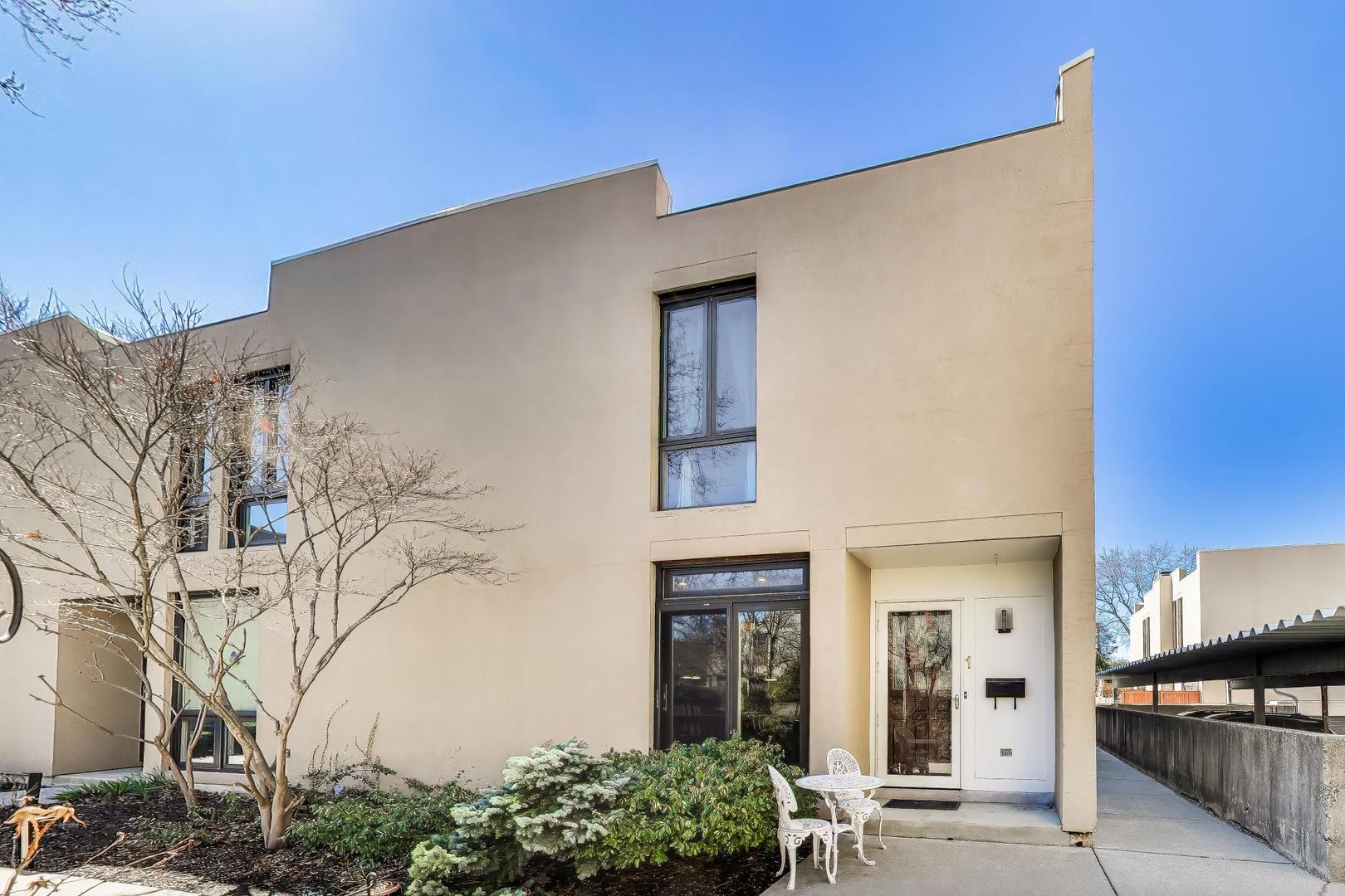 1 Maple Tree Court, Elmhurst, IL