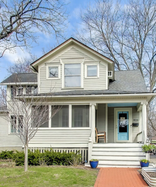 1123 Main Street, Evanston, IL