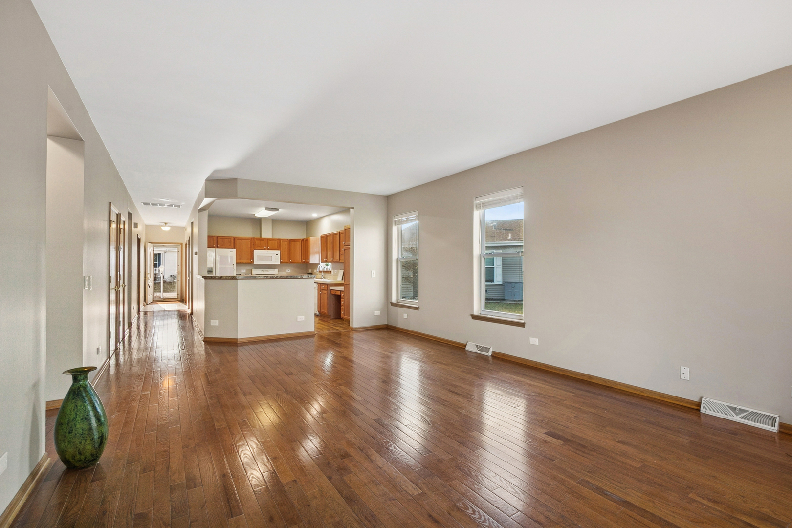 3840 Fox Hunt Way, Grayslake, IL