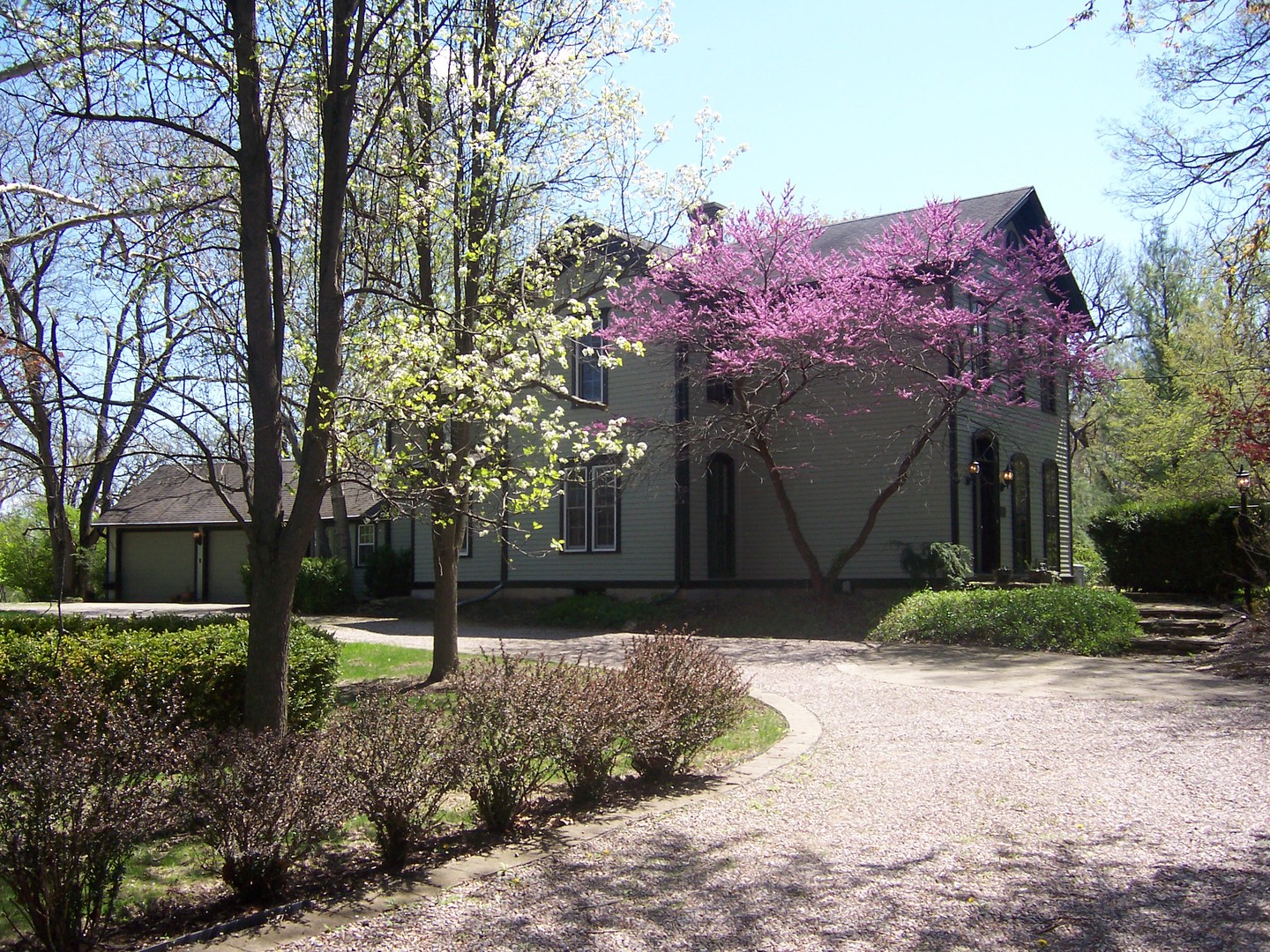 1301 South Batavia Avenue, Geneva, IL