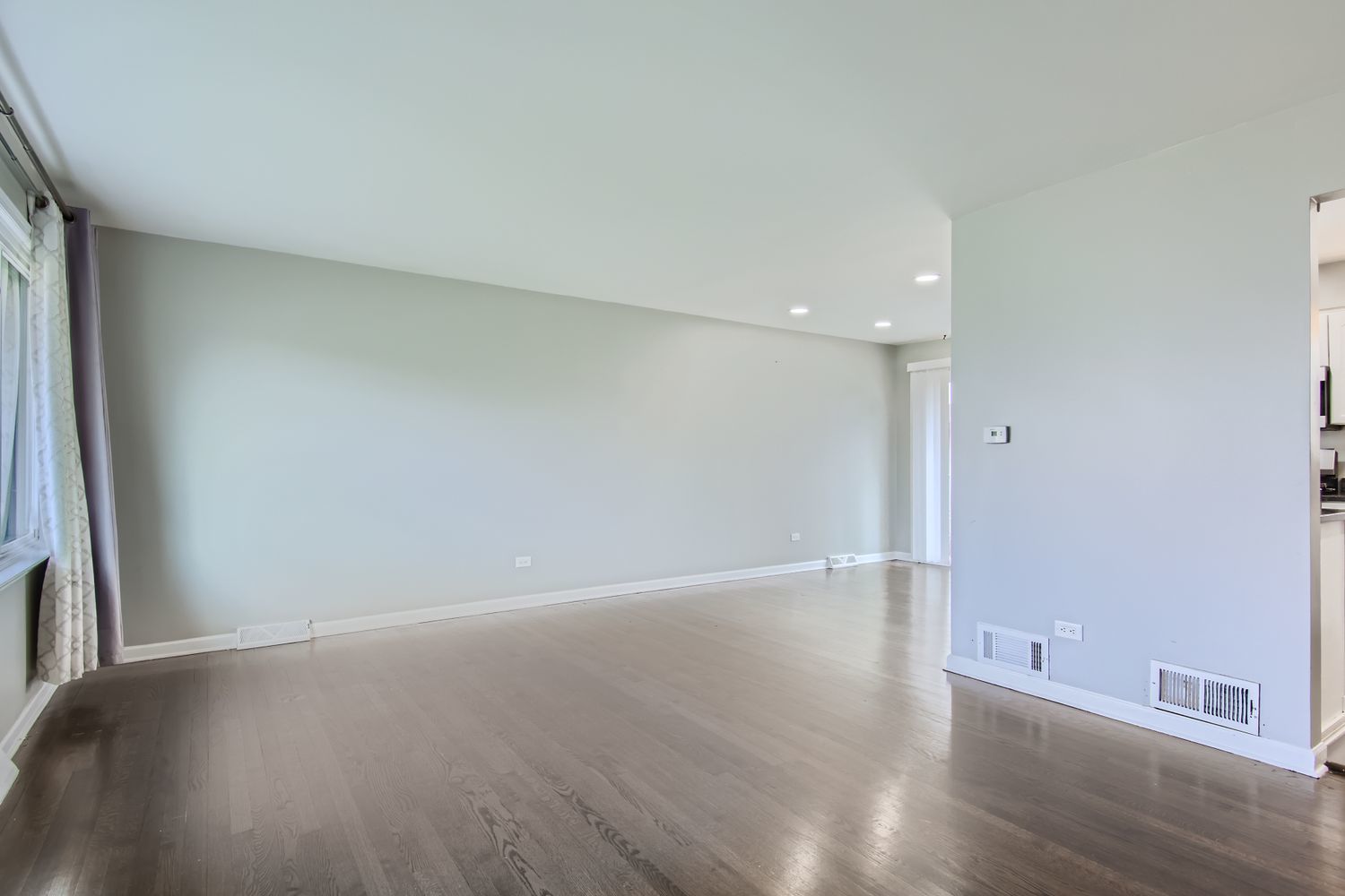 10403 Barnard Drive, Chicago Ridge, IL