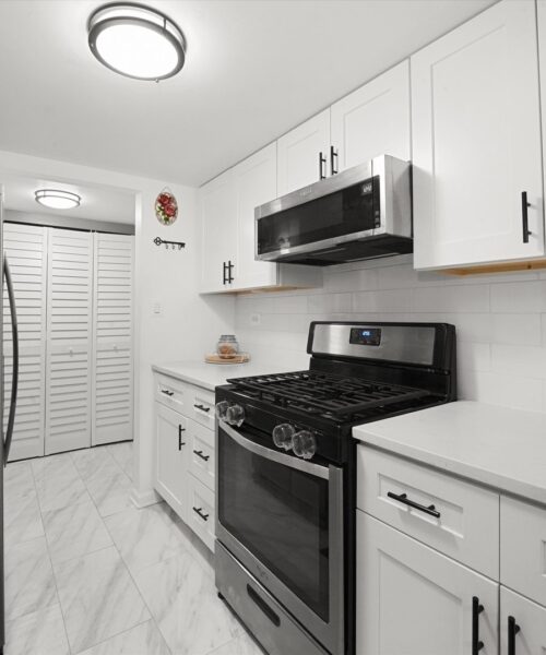 7920 Woodglen Lane #207, Downers Grove, IL