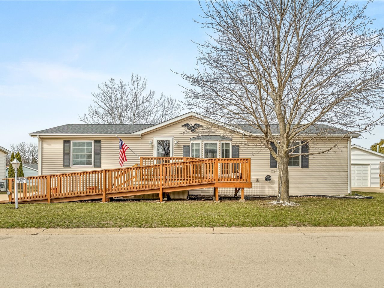 5410 Autumnash Lane, Machesney Park, IL