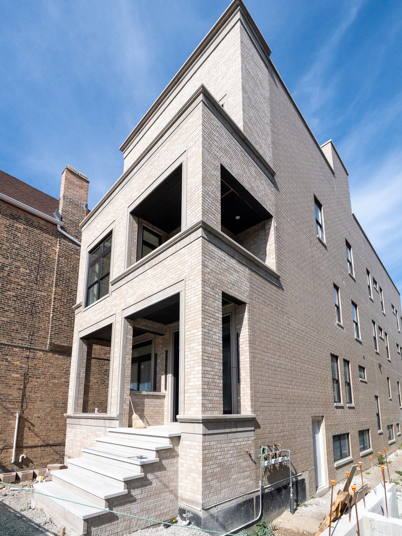 2471 N Clybourn Avenue #3, Chicago, IL