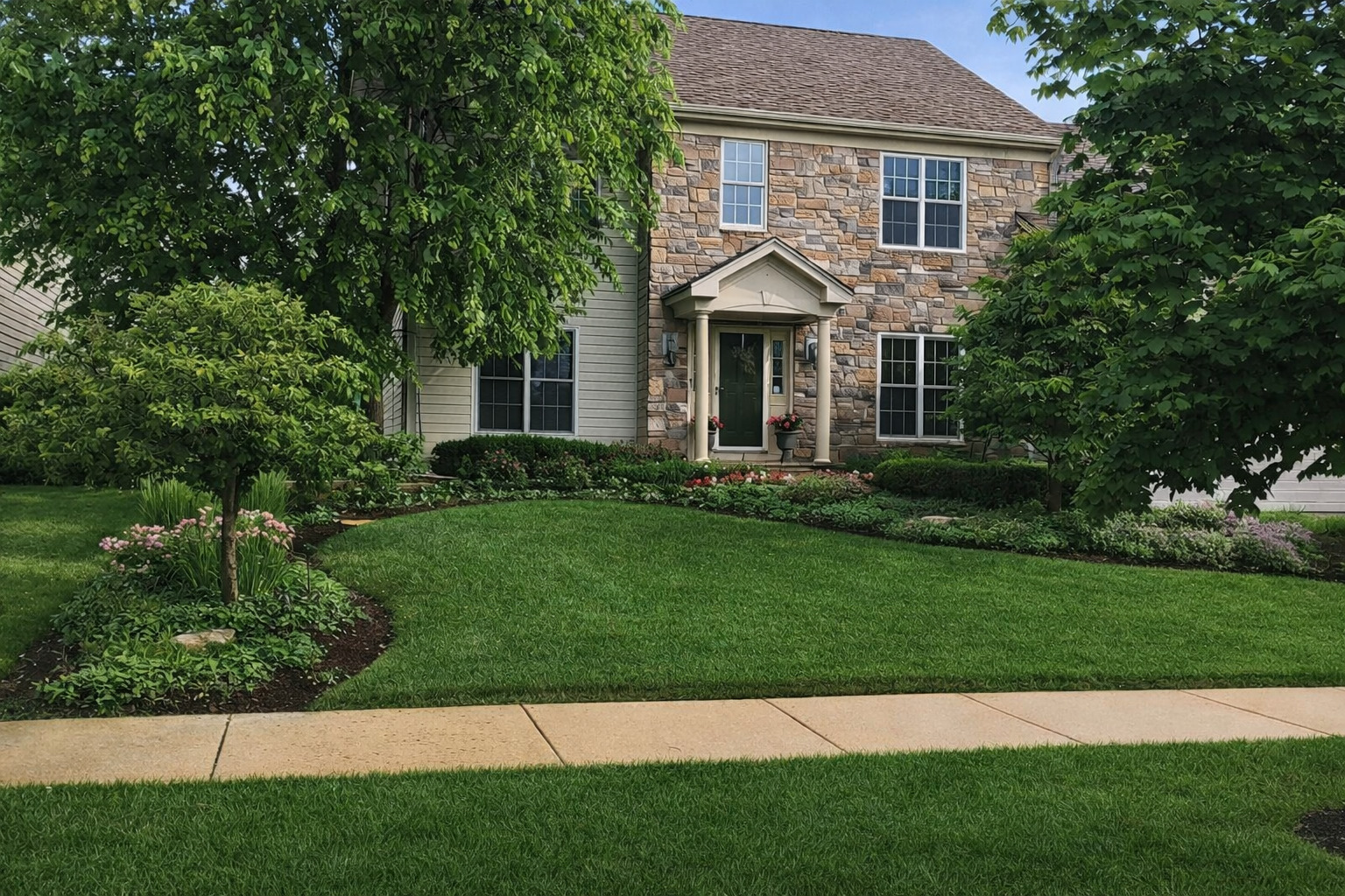 823 Columbia Circle, North Aurora, IL