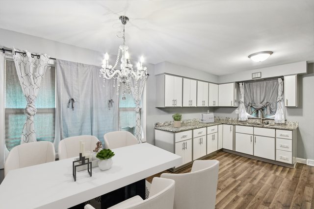 18644 William Street, Lansing, IL