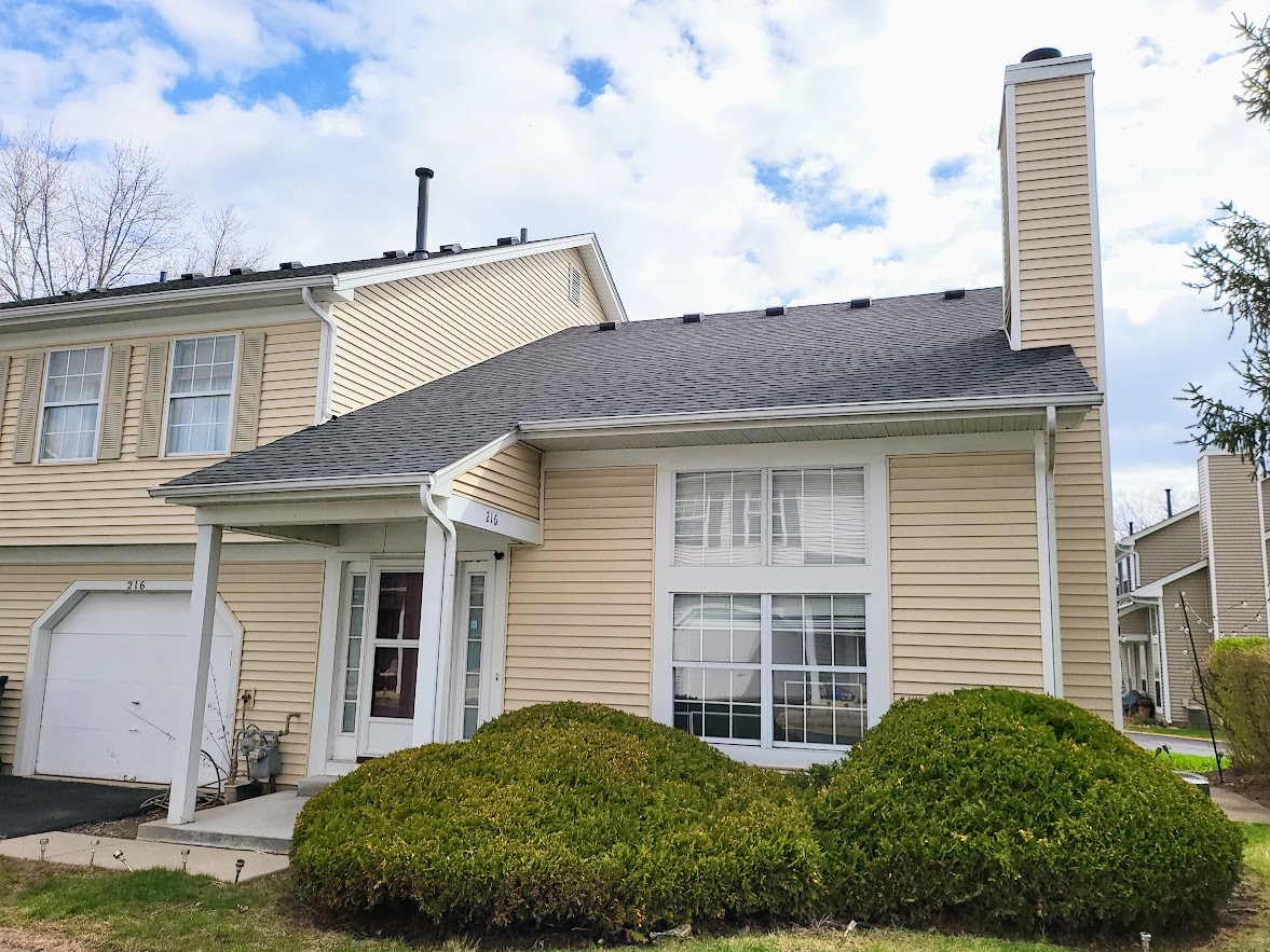 216 Ivy Court, Streamwood, IL