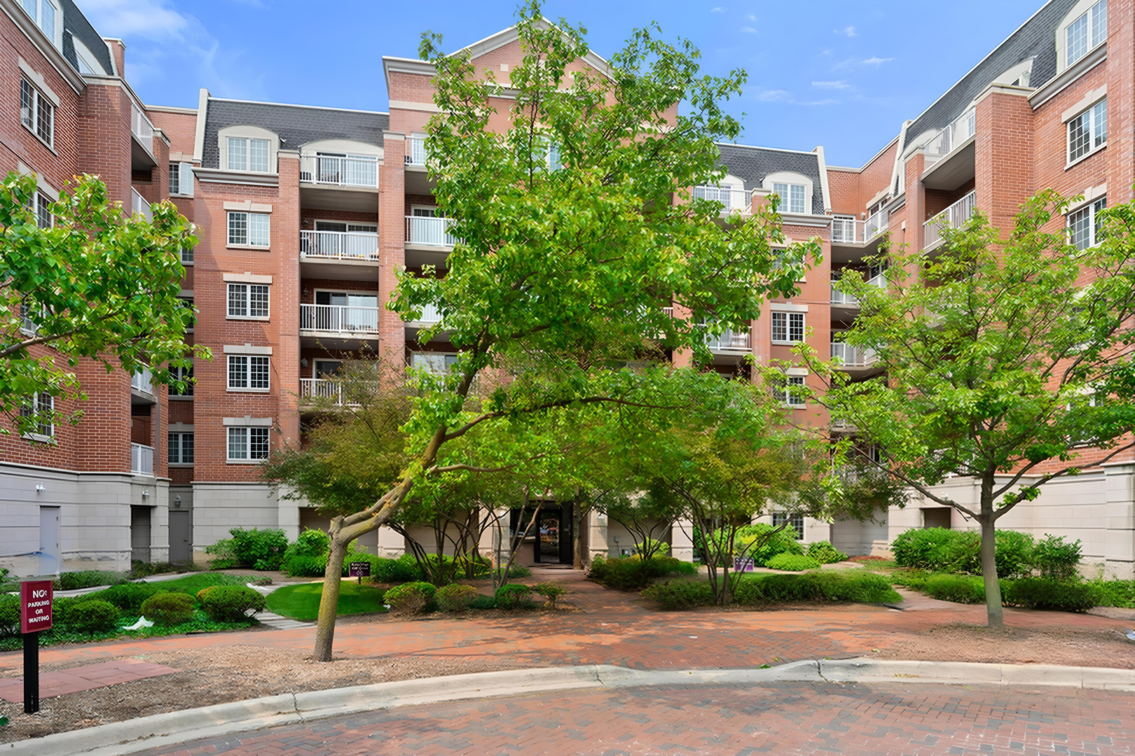 4833 N Olcott Avenue #307, Harwood Heights, IL