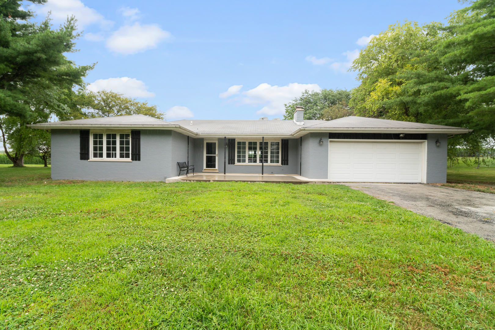 2900 E Spruce Drive, Crete, IL