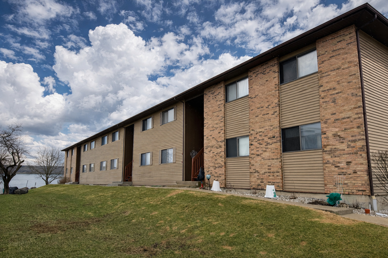 565 DEAN Drive #F, South Elgin, IL