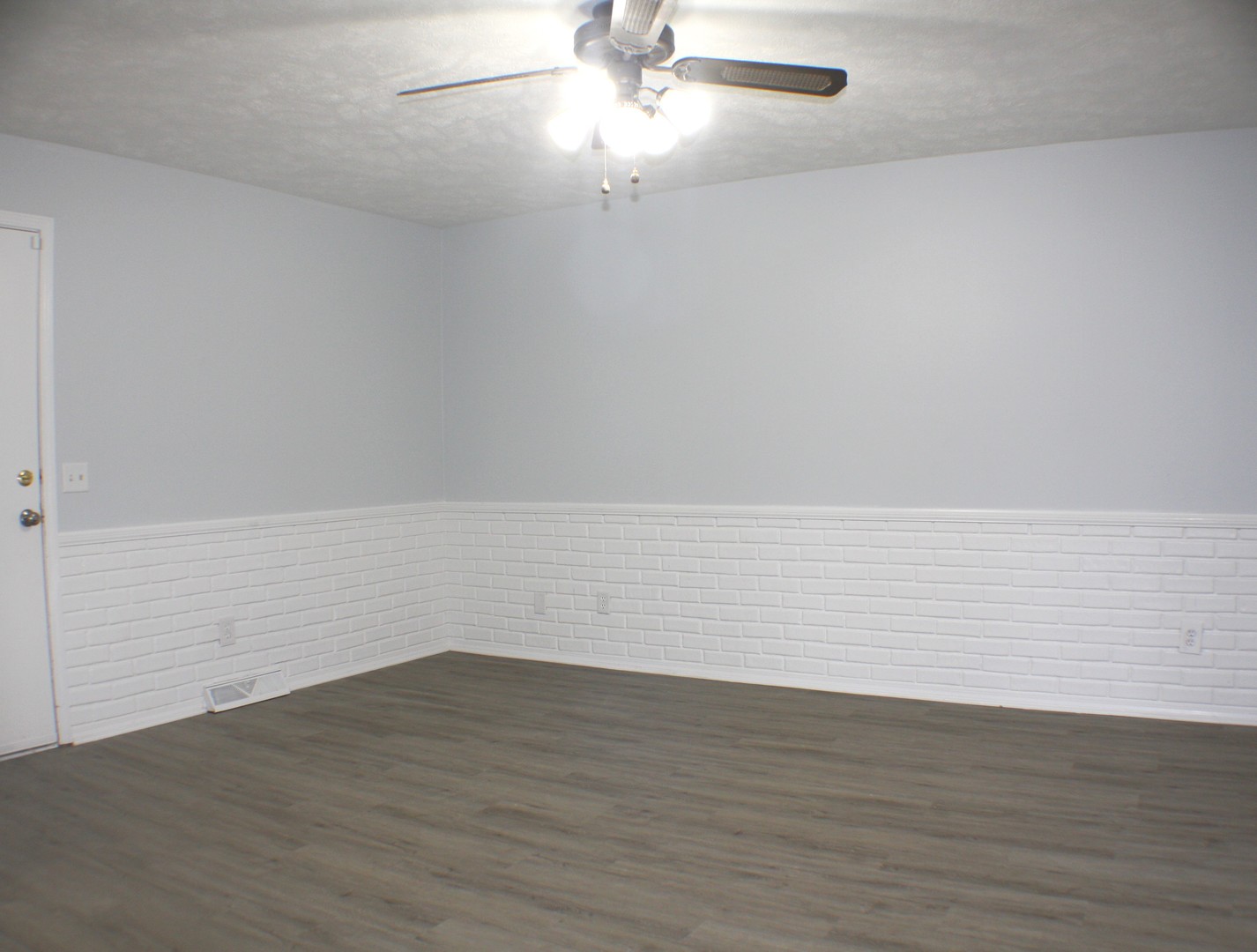 1312 Nicki Drive, Bloomington, IL