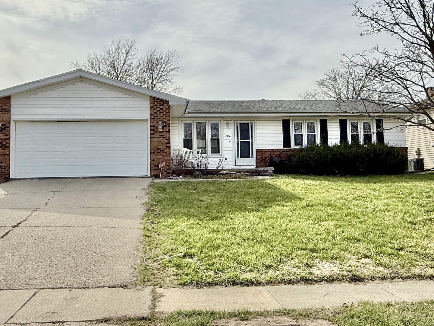 1312 Nicki Drive, Bloomington, IL