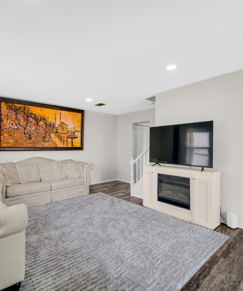 611 Kendall Court, Schaumburg, IL