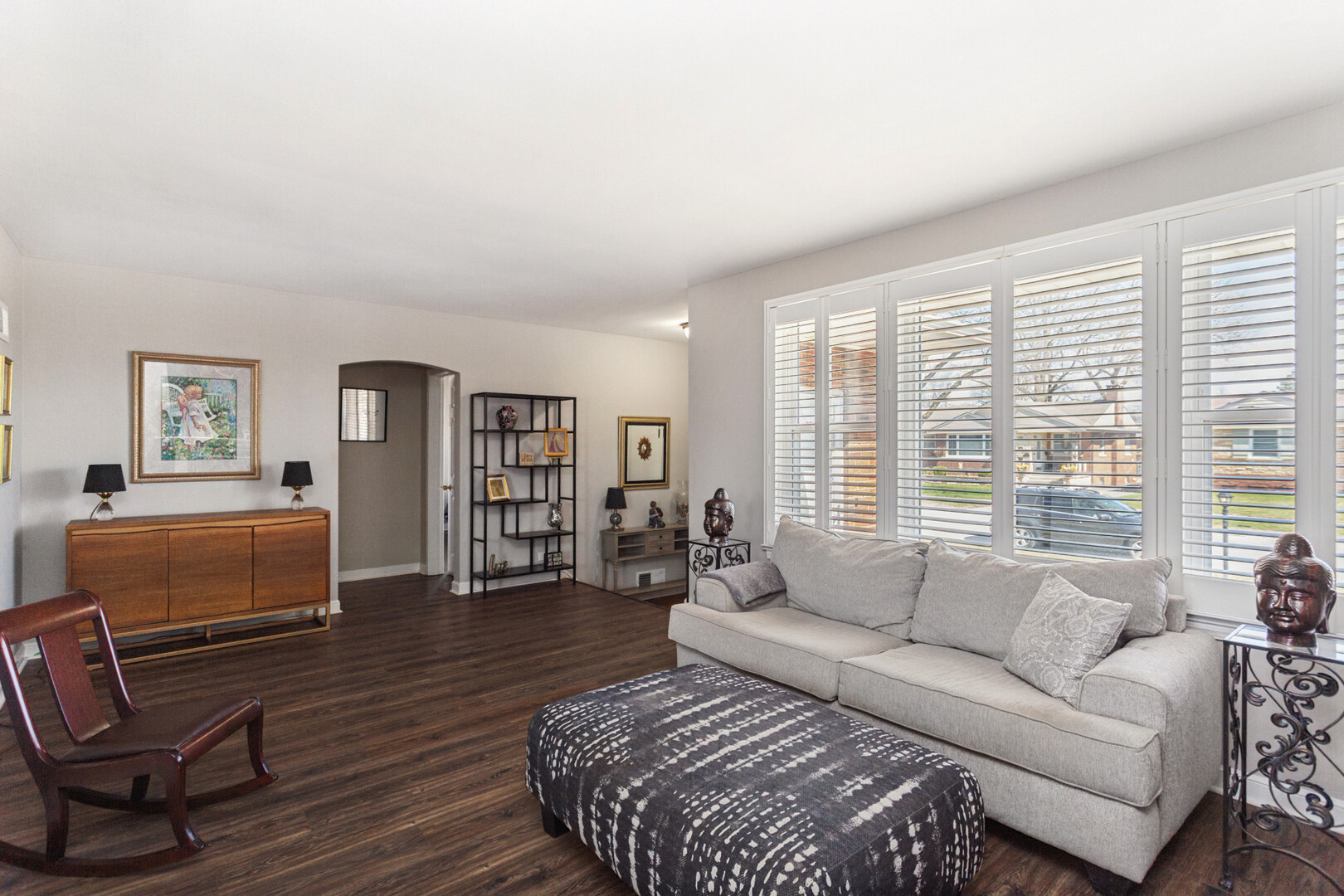 1558 Portsmouth Avenue, Westchester, IL