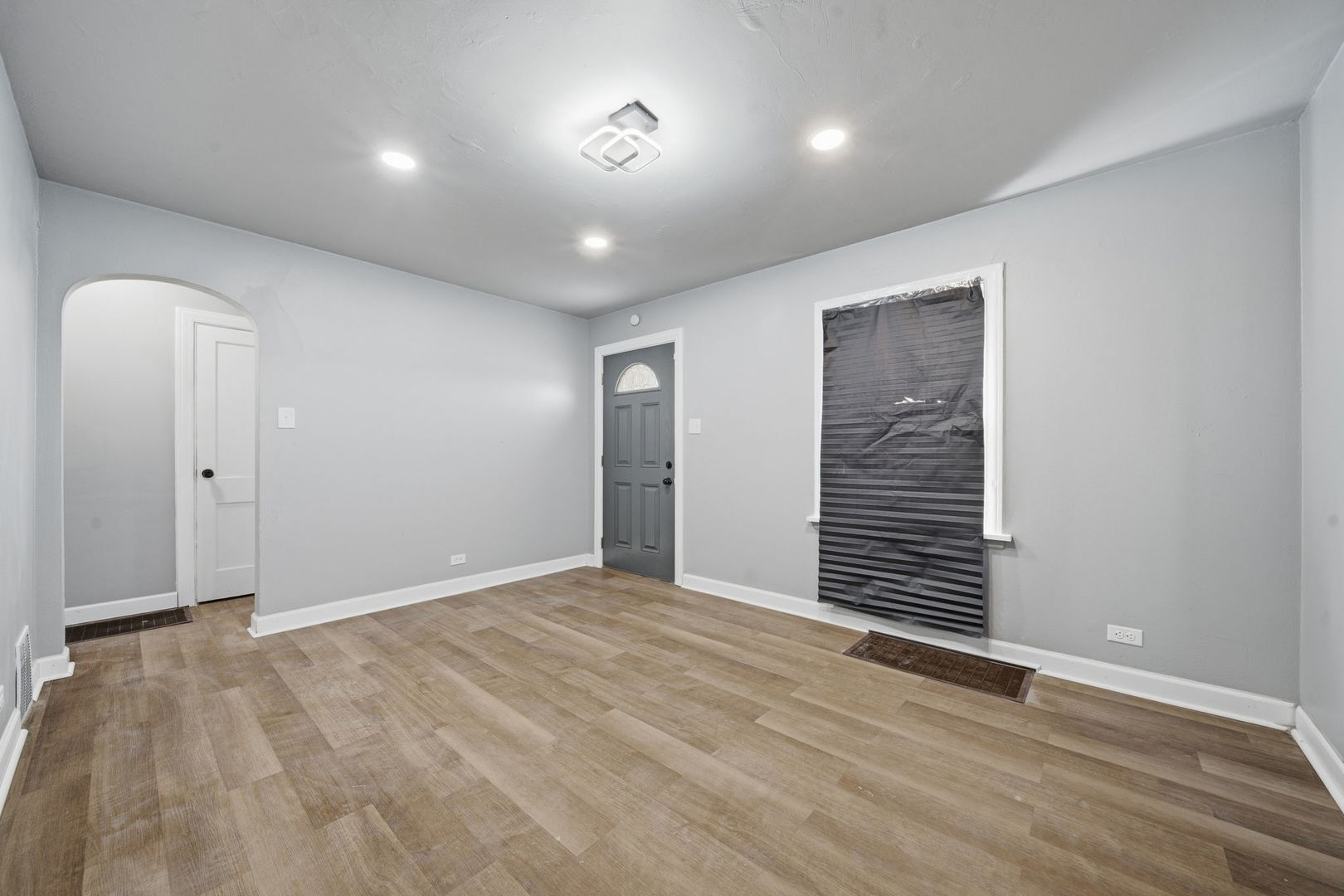 107 E 149th Street, Harvey, IL