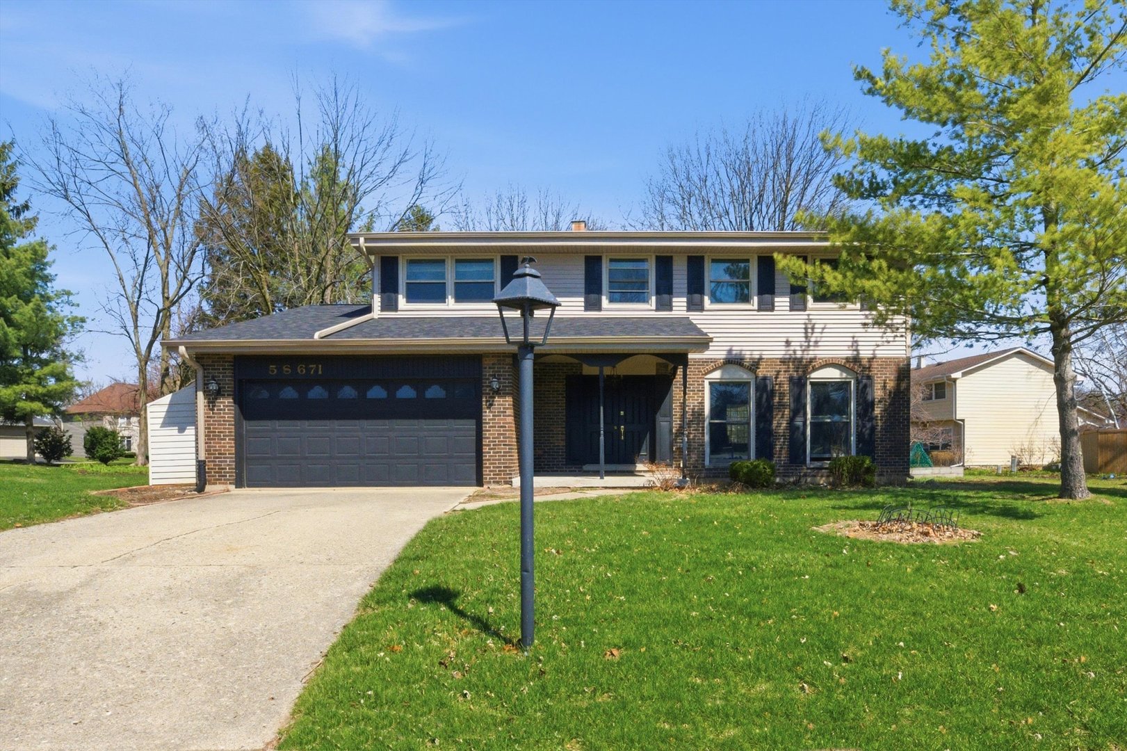 5S671 Heather Court, Naperville, IL