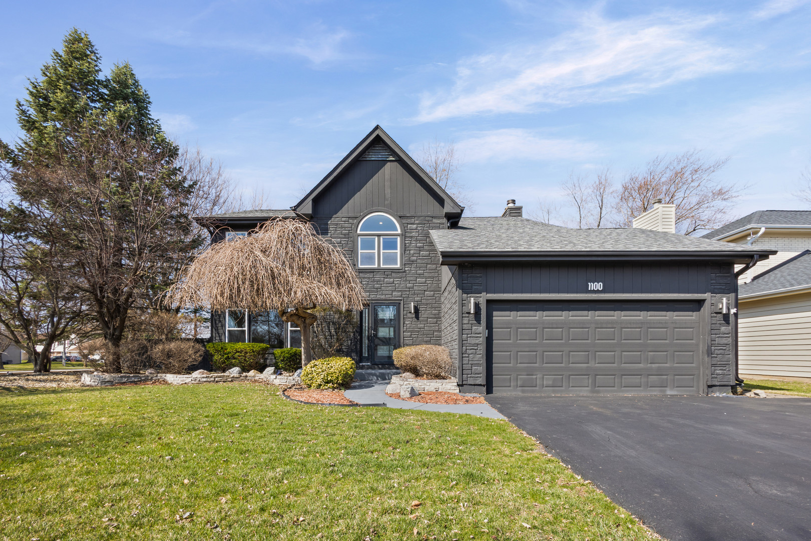 1100 Hidden Lake Drive, Buffalo Grove, IL