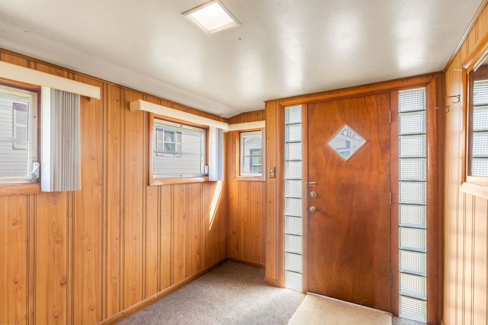 1906 River Terrace Drive, Johnsburg, IL